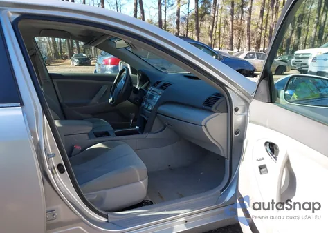 2009 Toyota Camry Le from USA, damaged, VIN 4T1BE46K79U381924